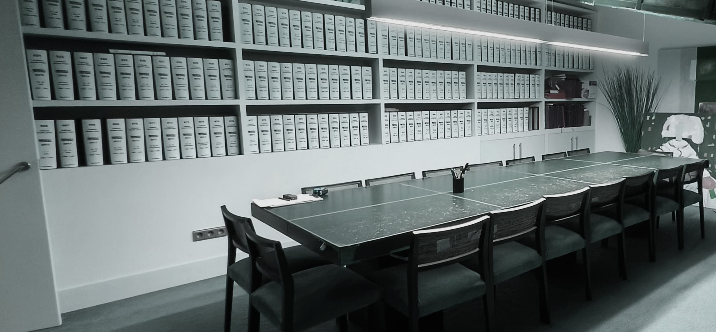 Despacho jurídico — Peritos Expertos trabaja con abogados y despachos de abogados en Valencia